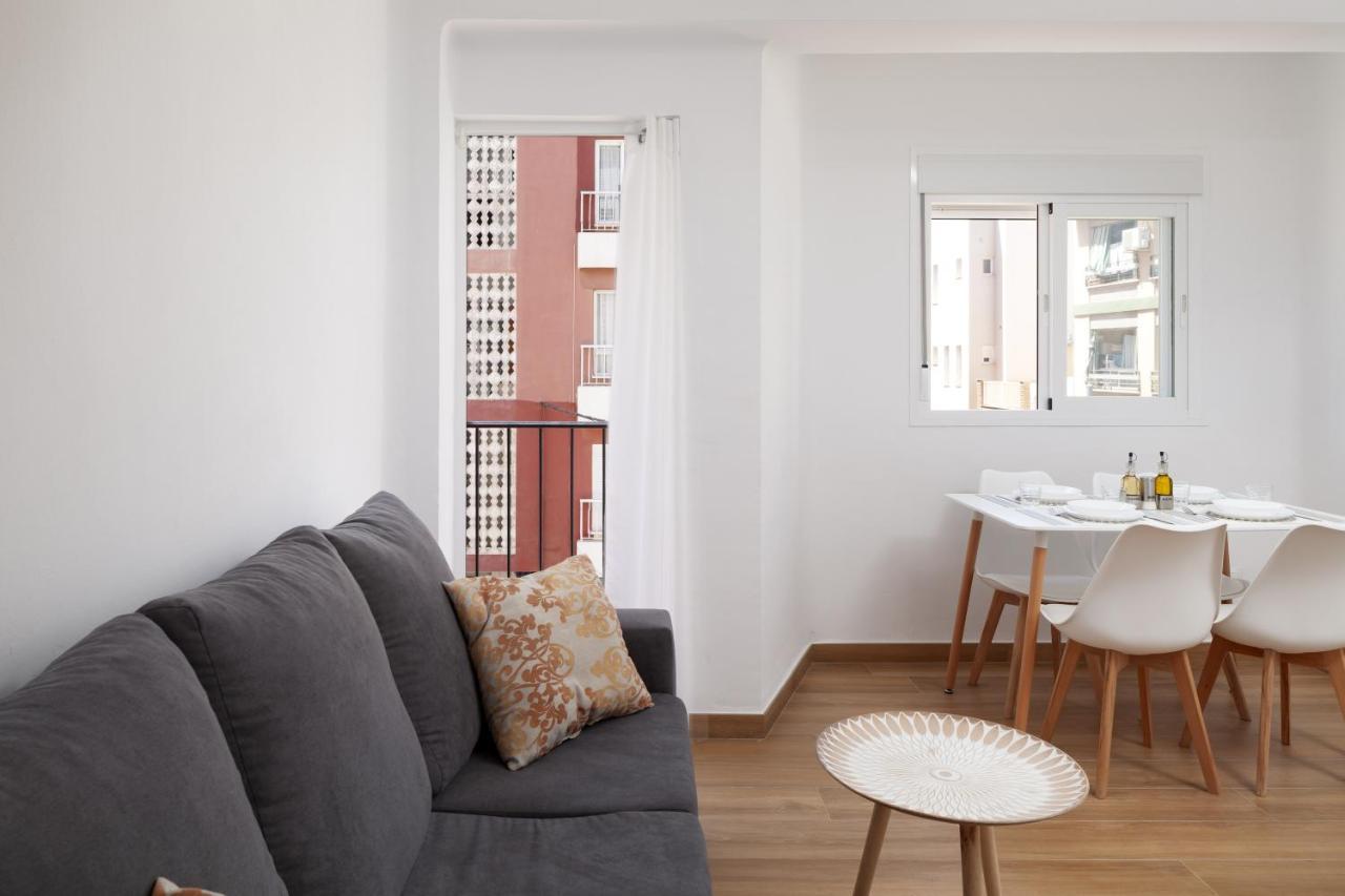 Apartamento Nuria Torre Del Mar Exterior photo