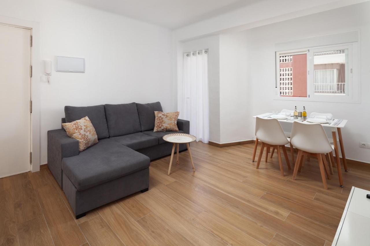 Apartamento Nuria Torre Del Mar Exterior photo