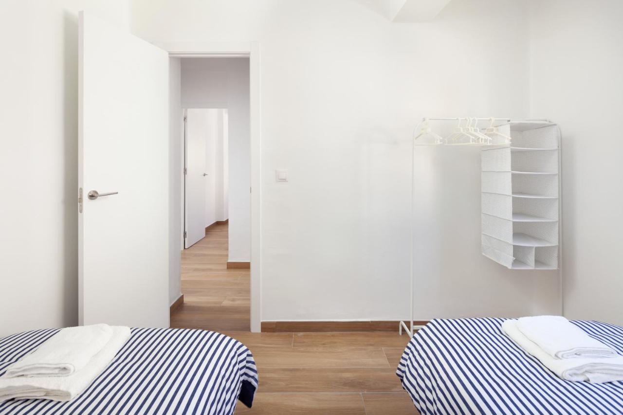 Apartamento Nuria Torre Del Mar Exterior photo