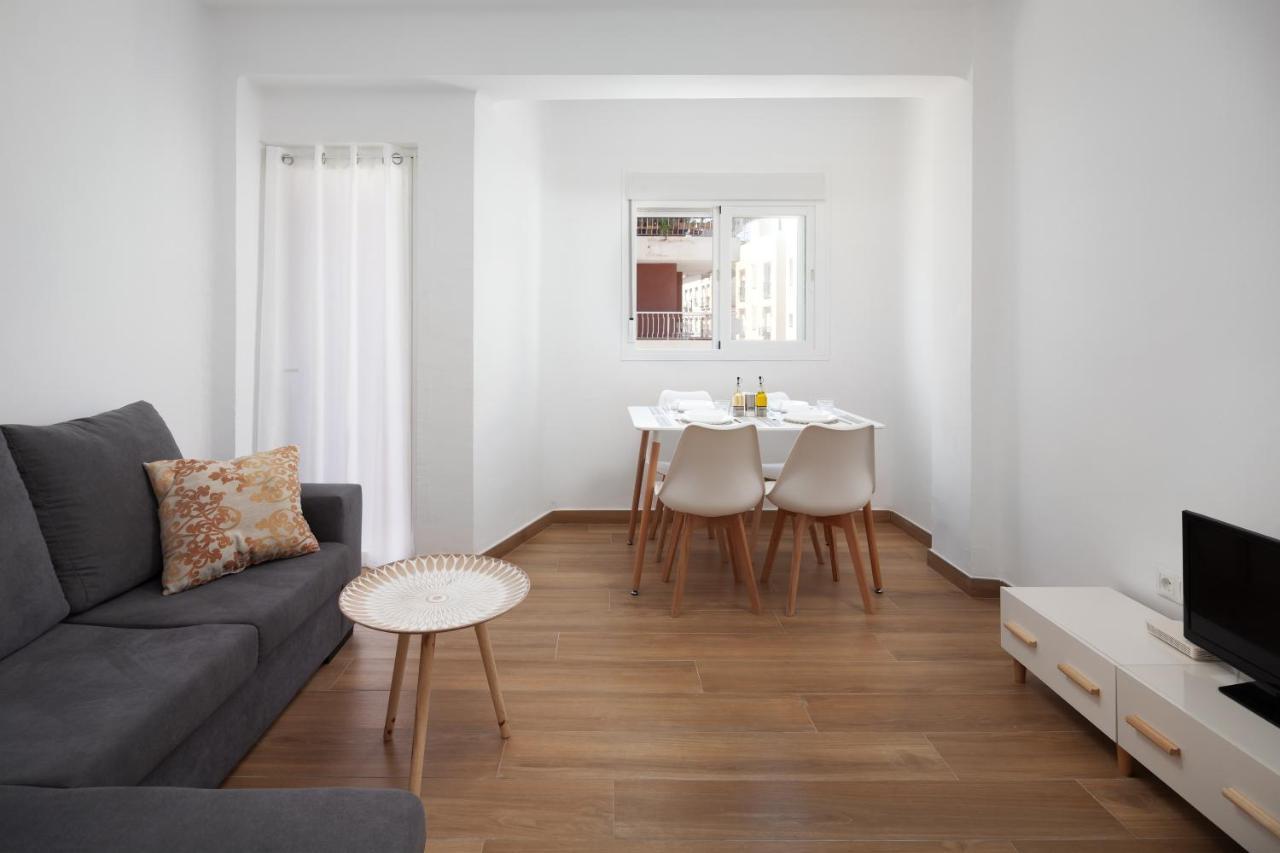Apartamento Nuria Torre Del Mar Exterior photo