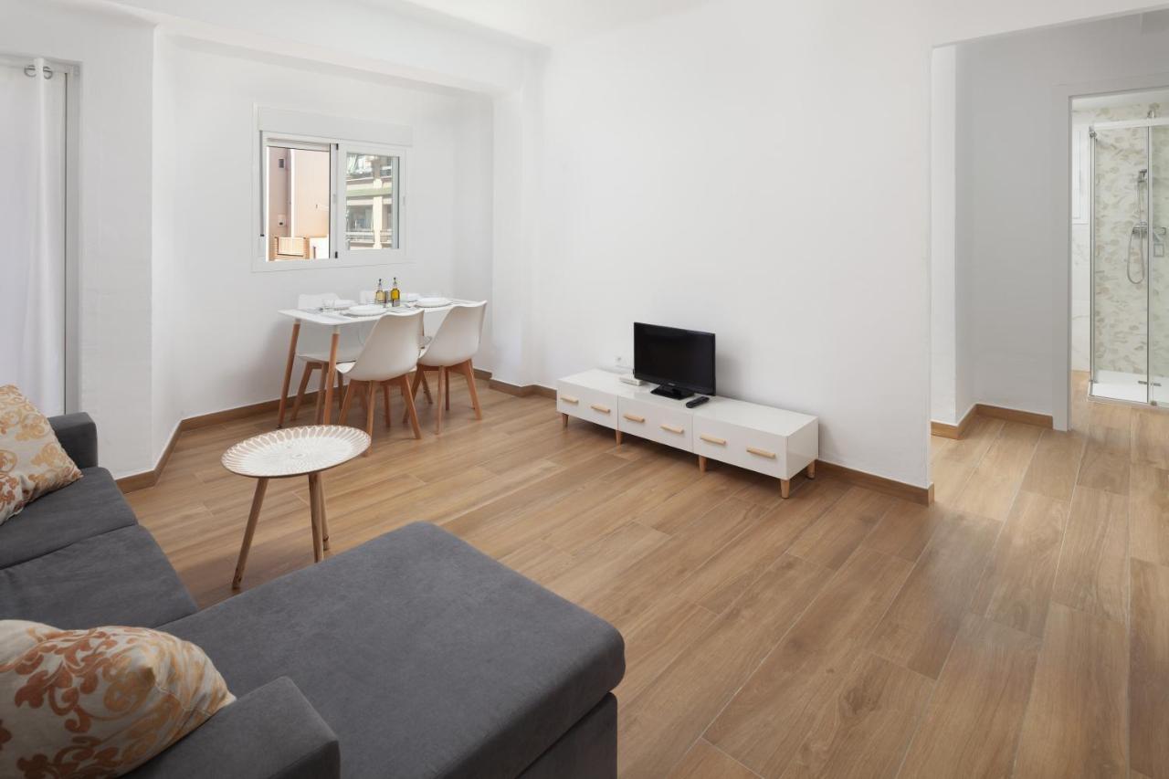 Apartamento Nuria Torre Del Mar Exterior photo